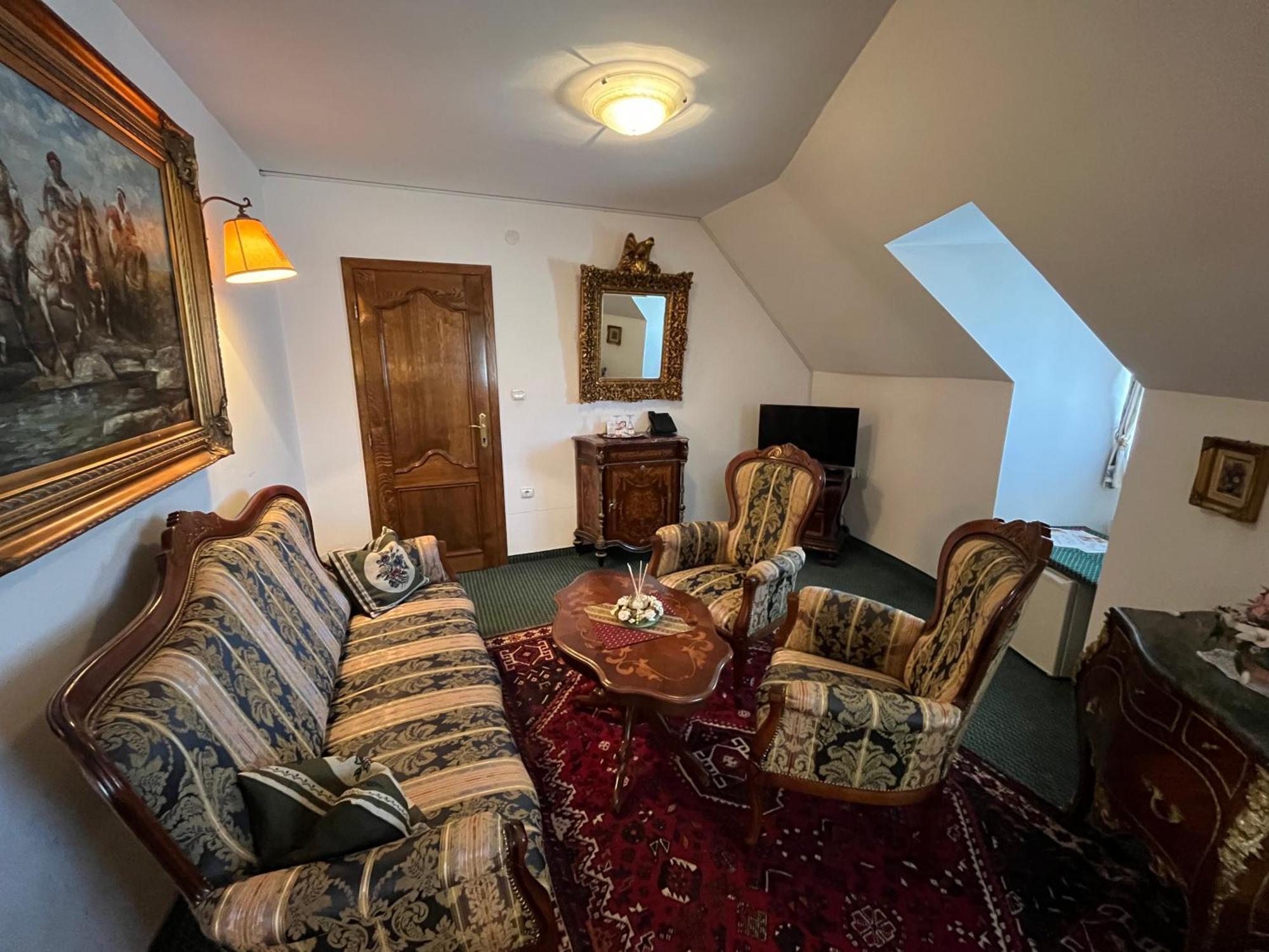 Hotel Razgorsek Веленє Екстер'єр фото