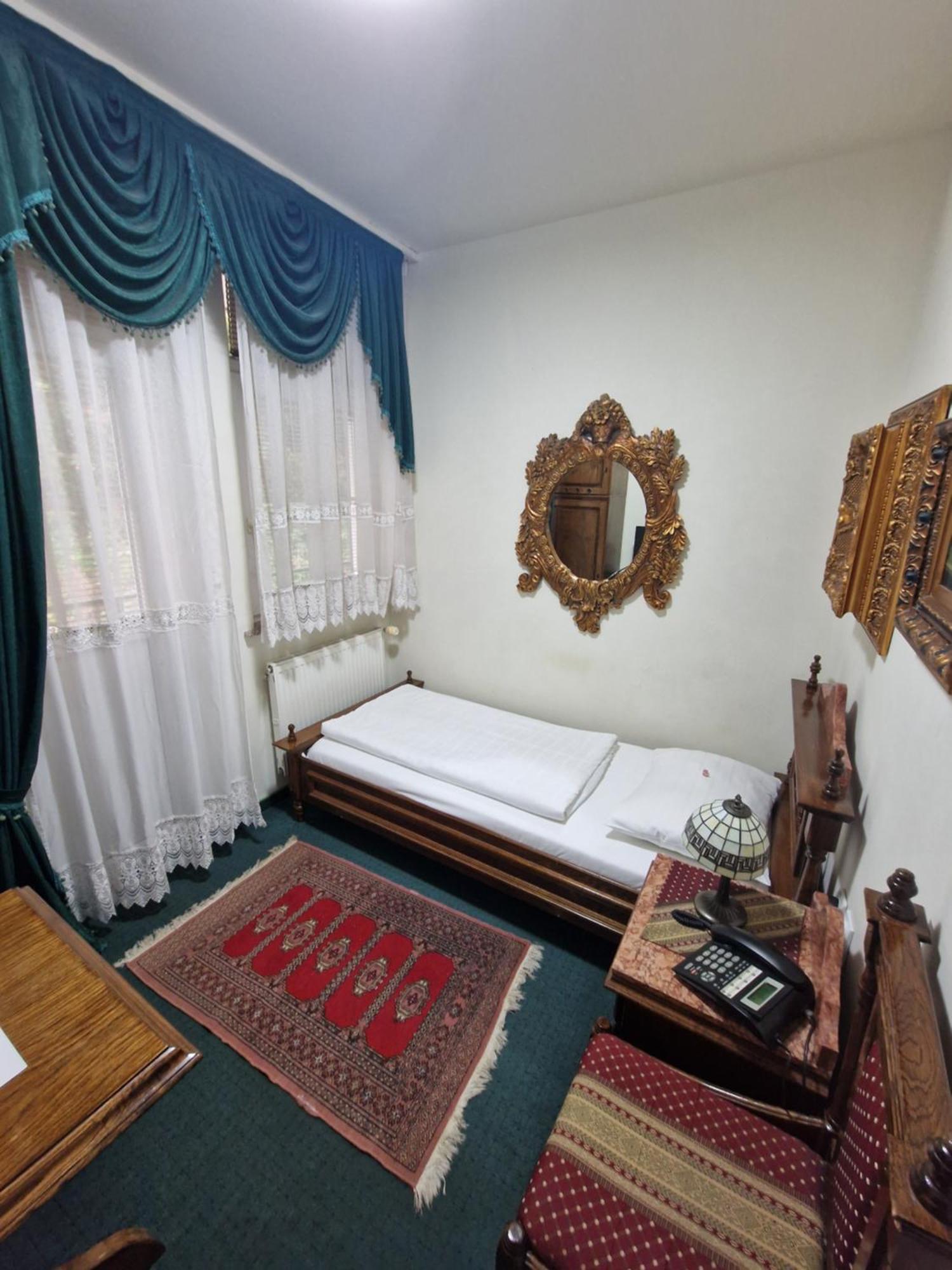 Hotel Razgorsek Веленє Екстер'єр фото