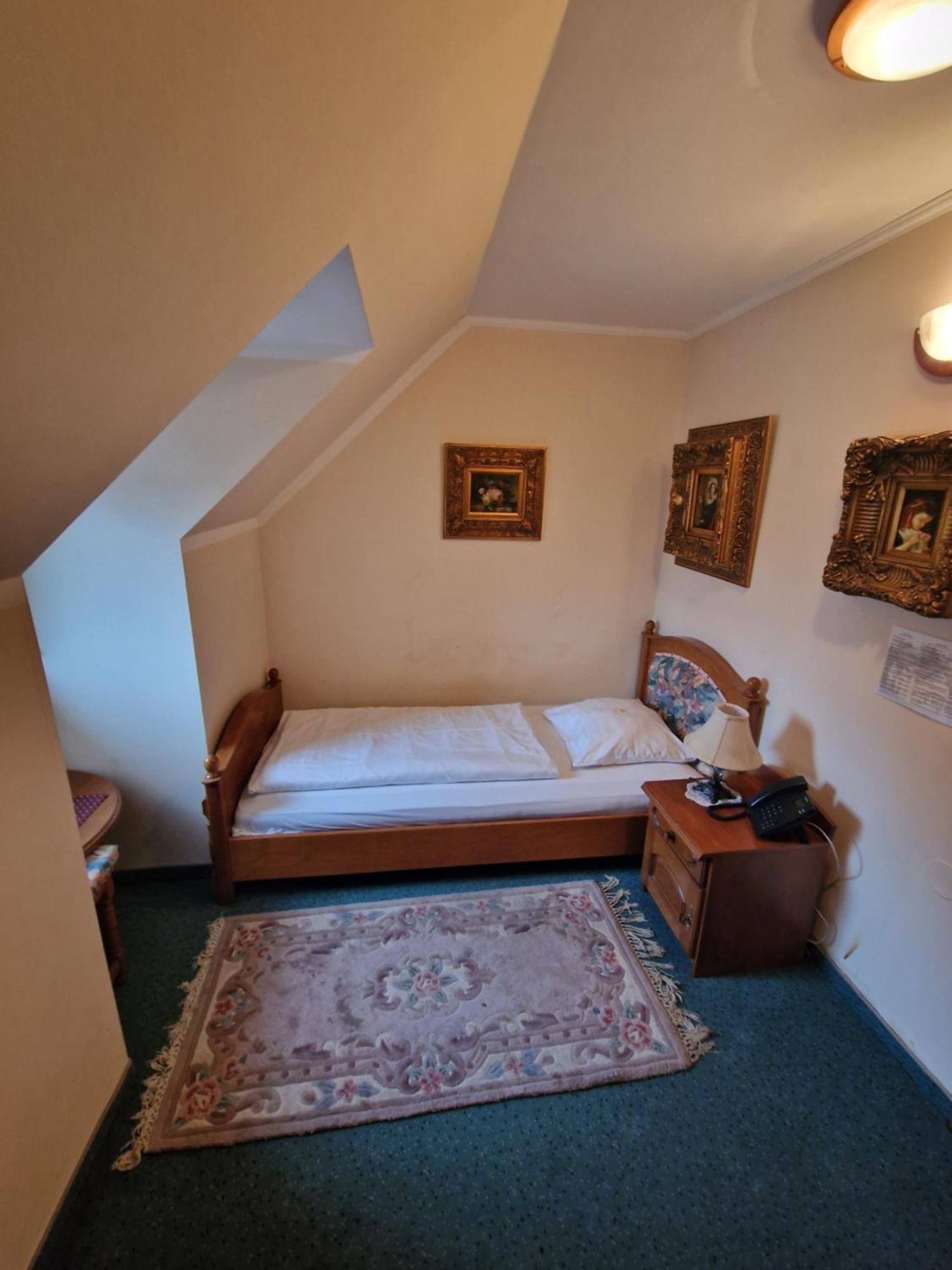 Hotel Razgorsek Веленє Екстер'єр фото